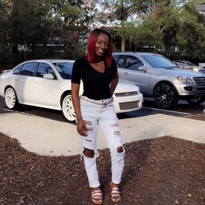 Meet your Posher, Leilani